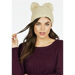 ⬇️ NWT JustFab Double Pom Beanie